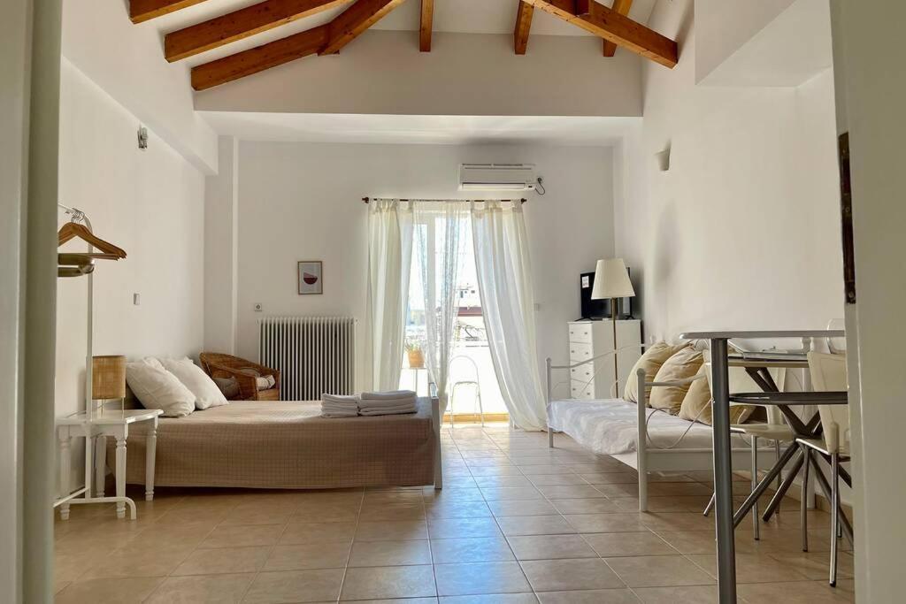Studio Stay White Room Kalamata Exteriör bild