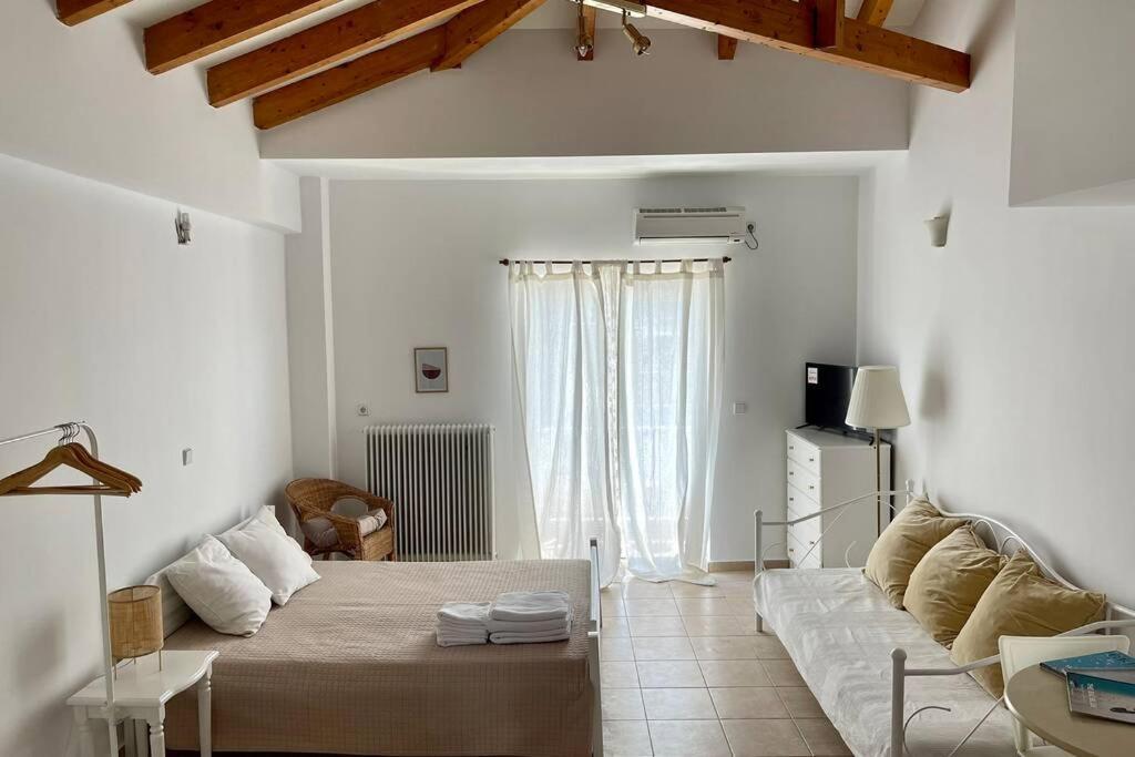 Studio Stay White Room Kalamata Exteriör bild